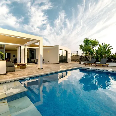 Casa Chani With Heated Pool In El Roque Villa *